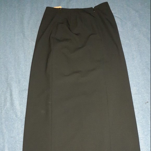 Like New Eddie Bauer Black Side Zip Skirt - Picture 3 of 4